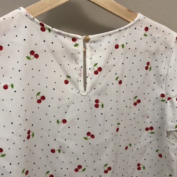 Polka dot and cherry, ruffle sleeve top - Picture 5 of 6